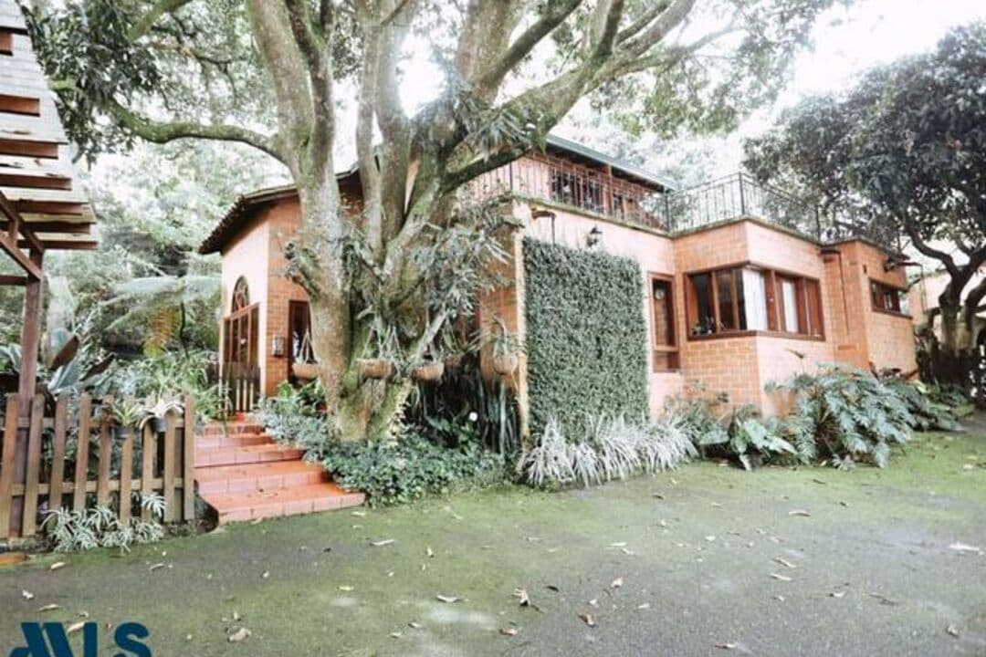 Casa en venta en El Esmeraldal, Envigado